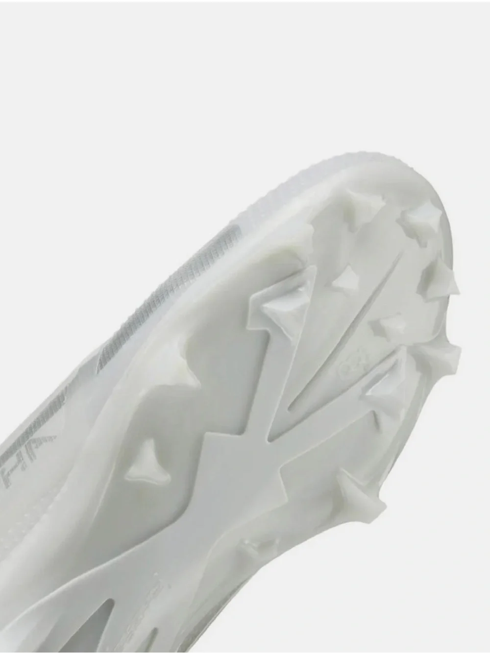 Nike Alpha Menace 4 Elite White/Metallic Silver Men's Football Cleat: FD7036-101